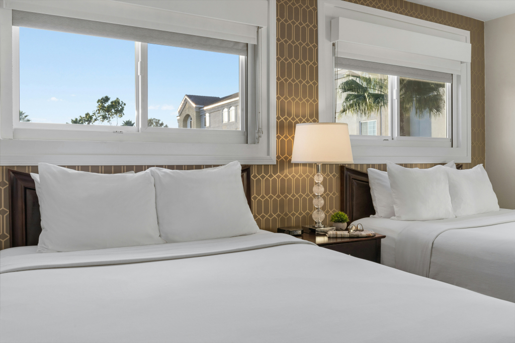 Peacock Suites