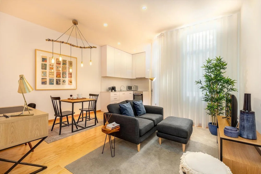 Cosy 2 in Oporto With 1 Bedrooms and 1 Bathrooms