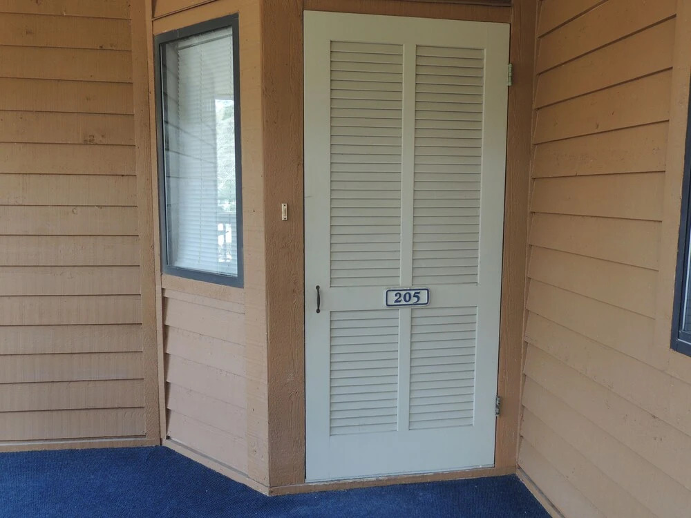 Laurel Court #205