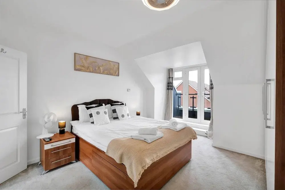 3 Bedroom and 2 Bath House with Balcony