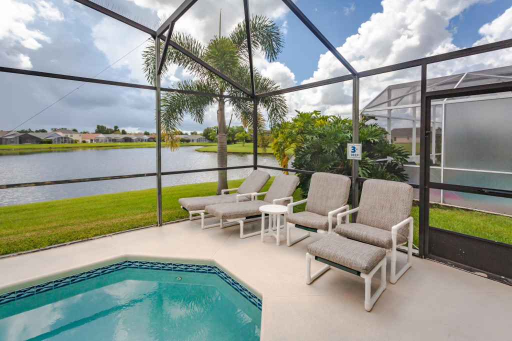 Eagle Pointe-ru1022