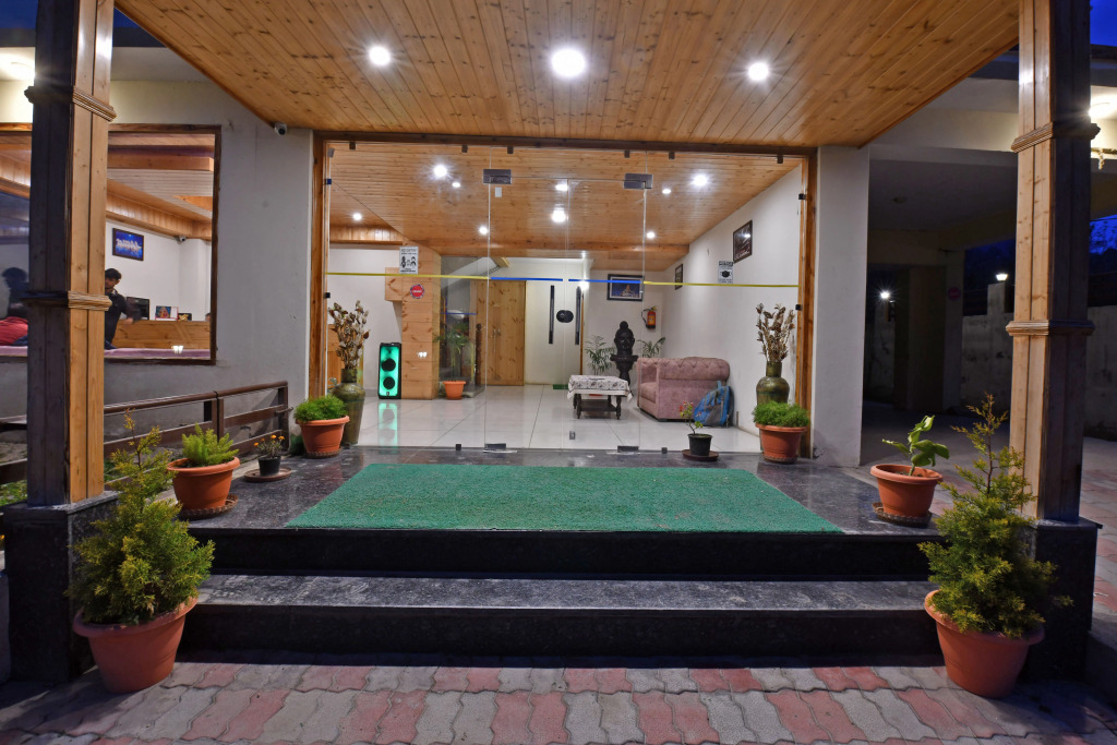 Lotus Inn Rohtang View
