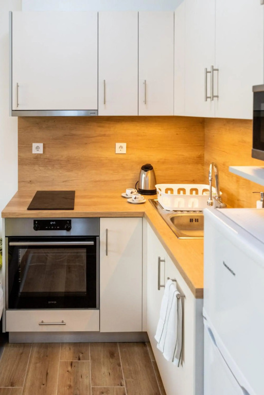 Sweet Home Apartman, 30sqm studio, balcony, mountain view, brand new, free private parking