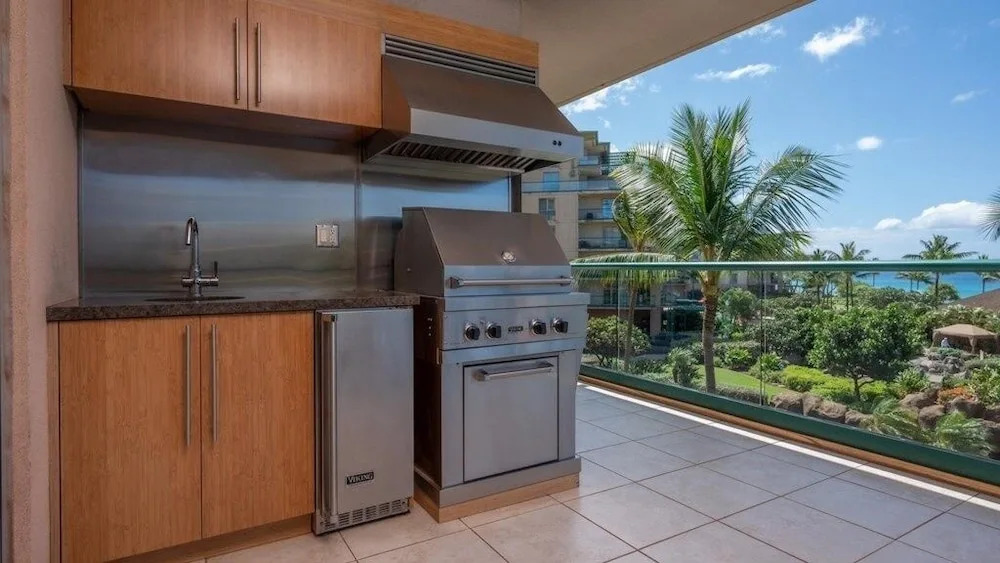 Maui Westside Properties: K301 Amazing 2 Bed W/bbq 2 Bedroom Condo
