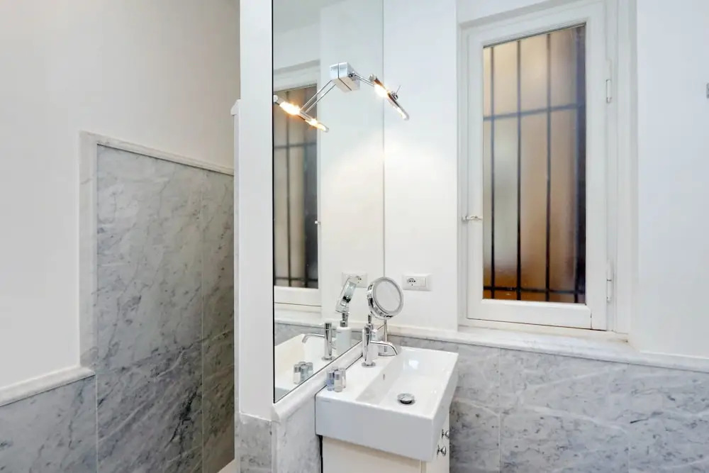 Prestigious Apartment Via Veneto