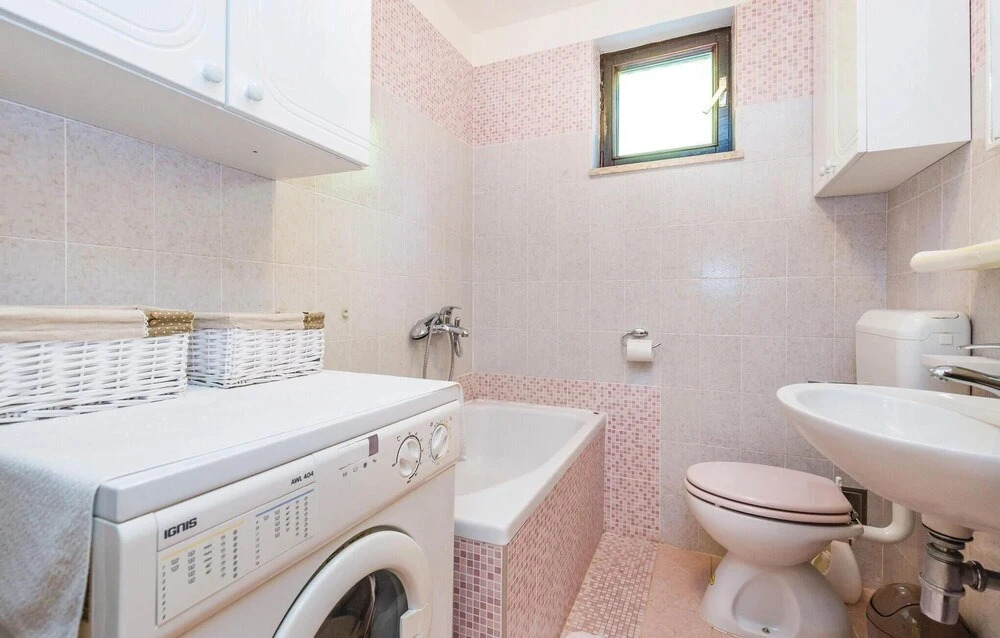 Amazing Home in Veprinac With Wifi and 3 Bedrooms