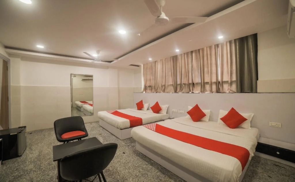 Royal Town Paschim Vihar By OYO Rooms