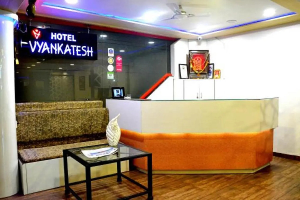 Hotel Vyankatesh & Pure Veg Restaurant