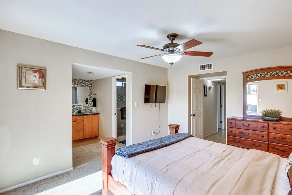 Outdoor Oasis: Family-friendly Home in Scottsdale!
