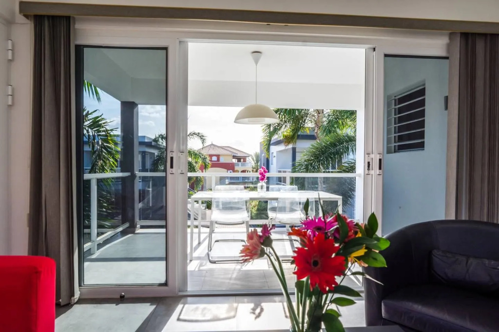 Elegant & Fully Equipped Apartment - Balcony W/ Pool View