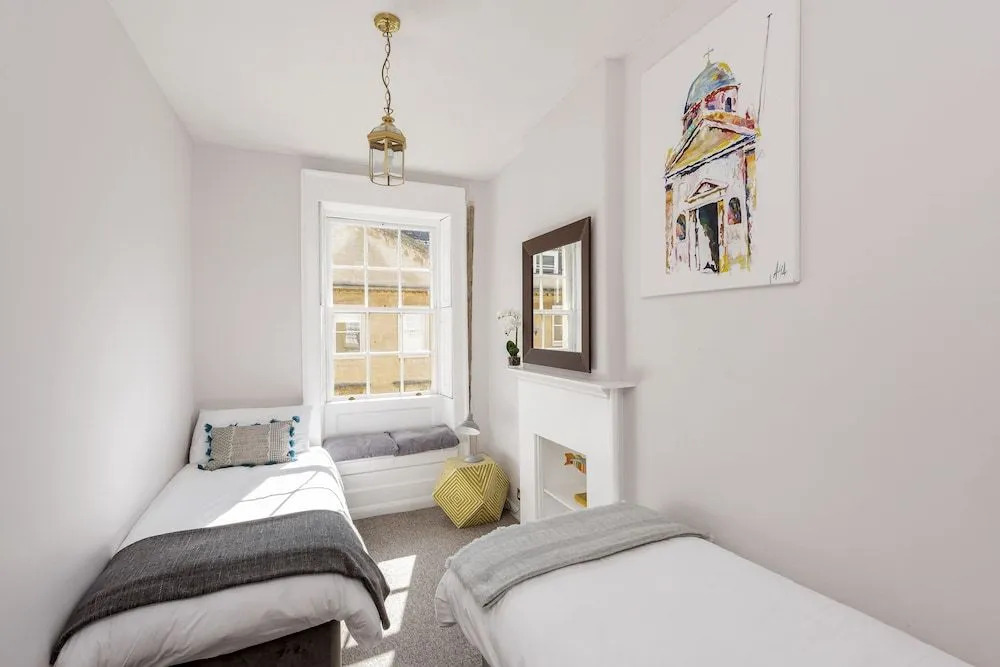Duke Street City Center Apartment