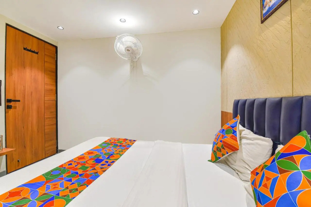 Fabhotel Udhna Inn