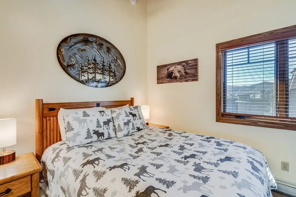 Phoenix 208 4 Bedroom Townhouse by RedAwning