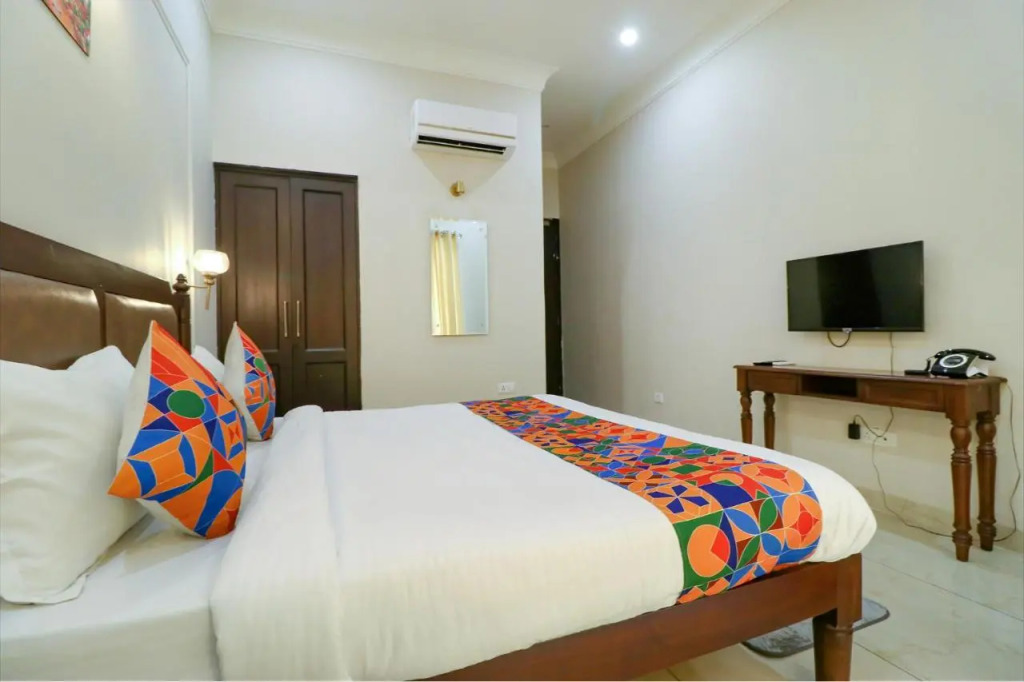 FabHotel K9 Villa