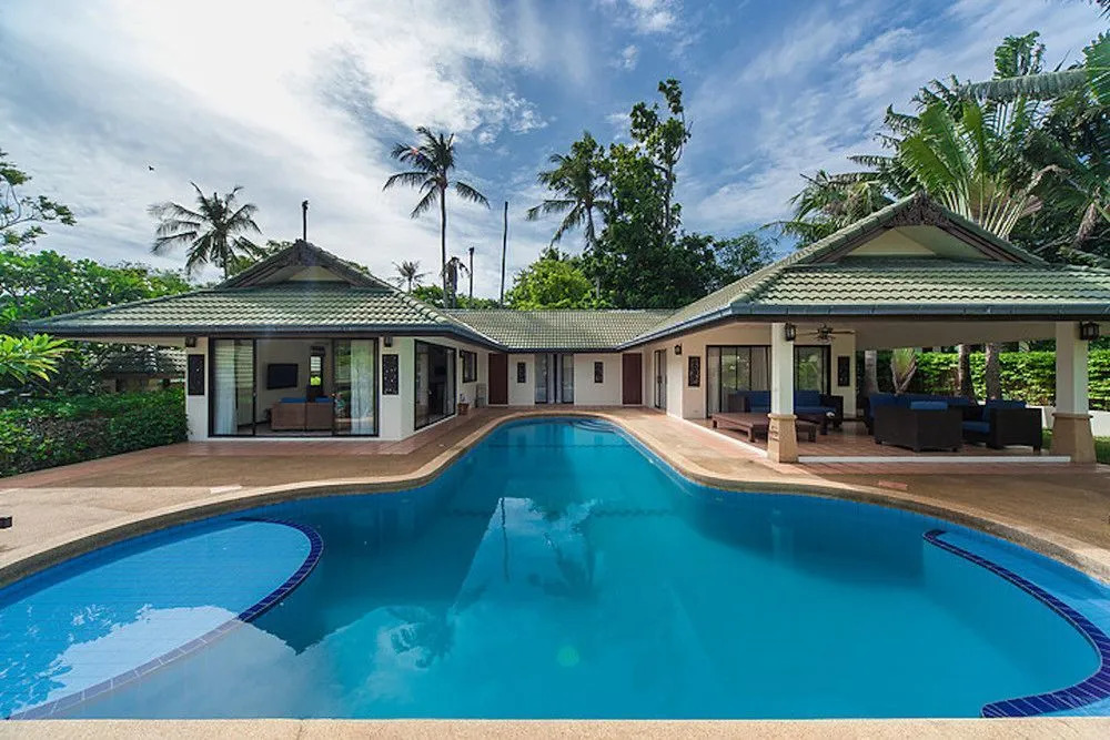 4 Bedroom Grand Deluxe Idyllic Beach Villa