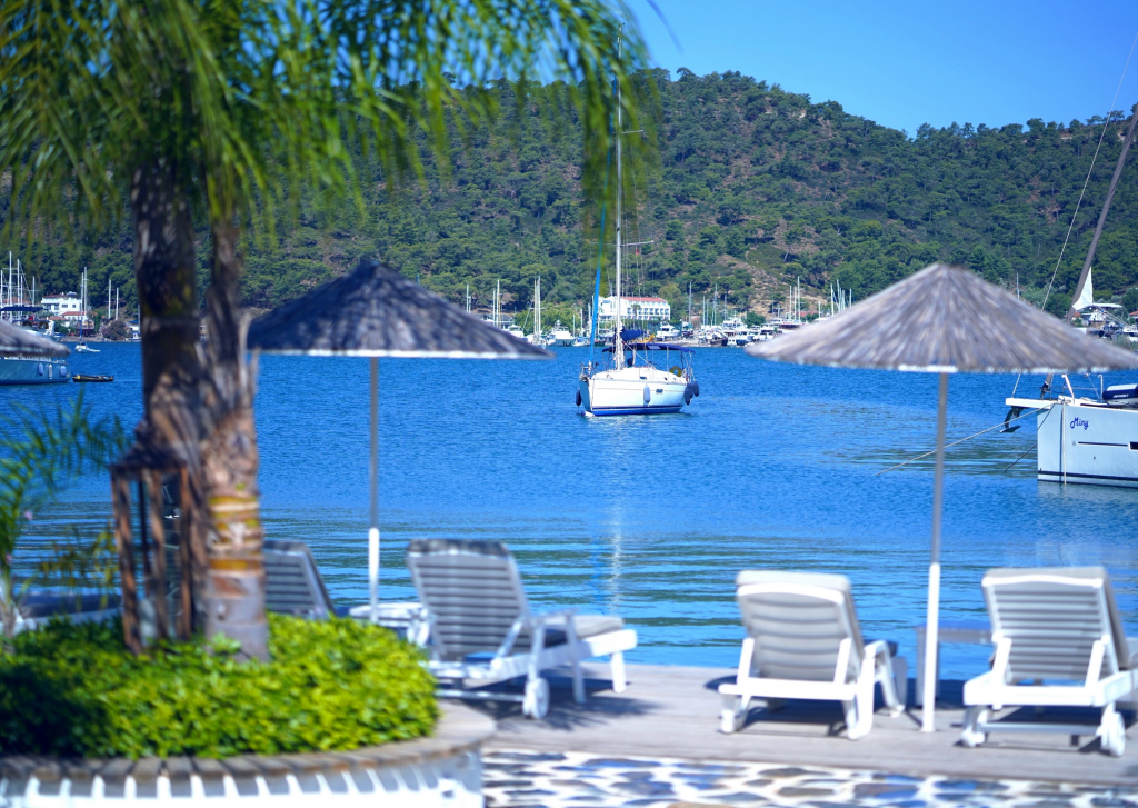 Yacht Classic Hotel - Boutique Class