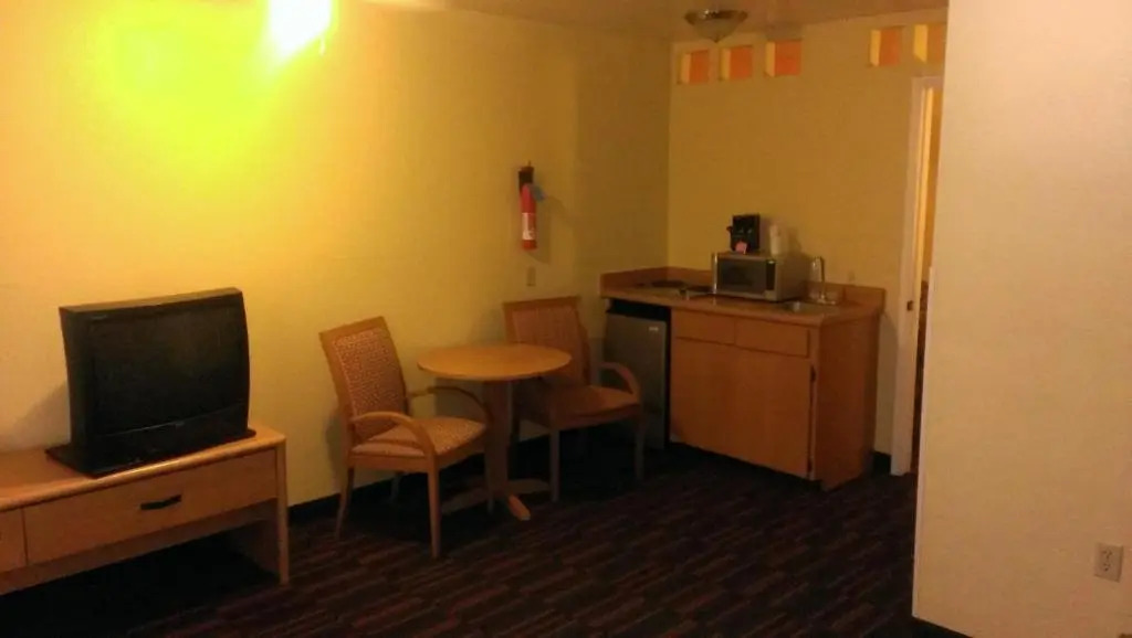 Days Inn & Suites Tucson AZ