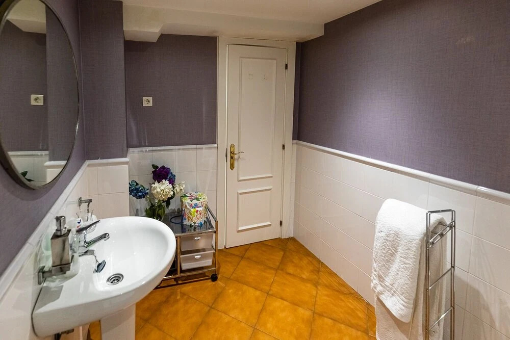 OLD TOWN VIII apartment by Aston Rentals