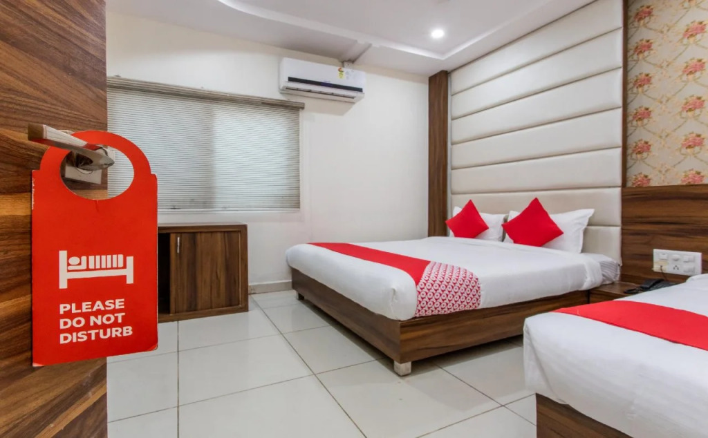 Oyo 24144 Tathastu Hotel