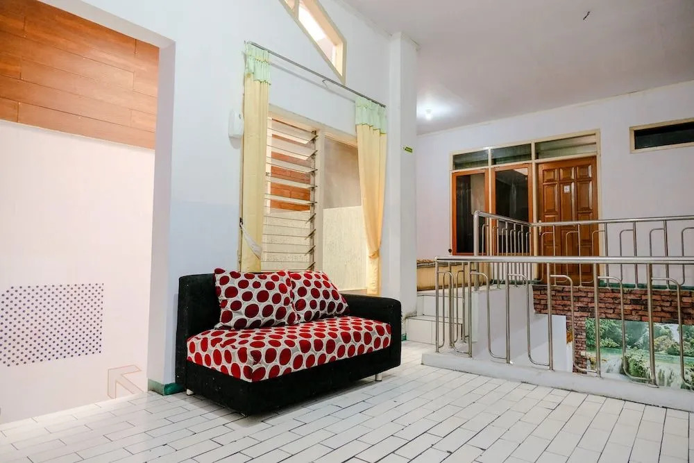 SPOT ON 2271 Nabila O Family Residence