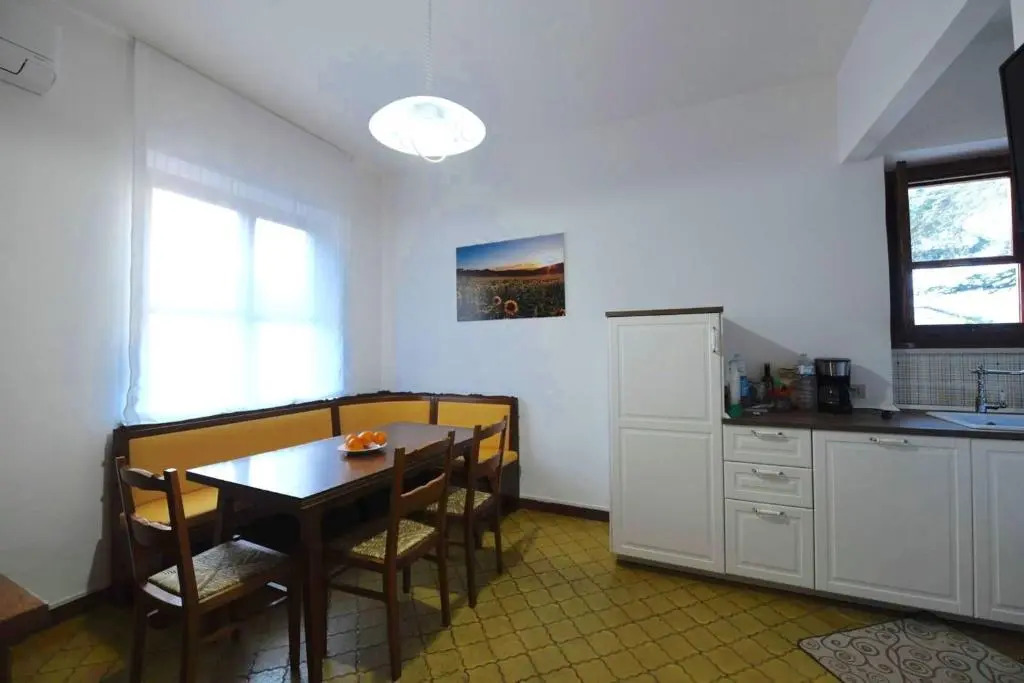 M262 - Marcelli, quadrilocale ristrutturato con terrazzo vista mare 1p