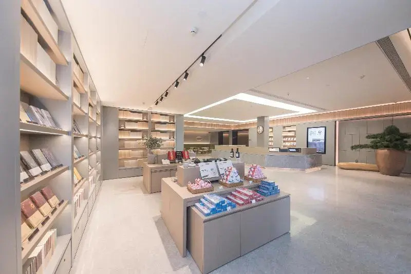 Ji Hotel (North Plaza, Ningbo Railway Station)