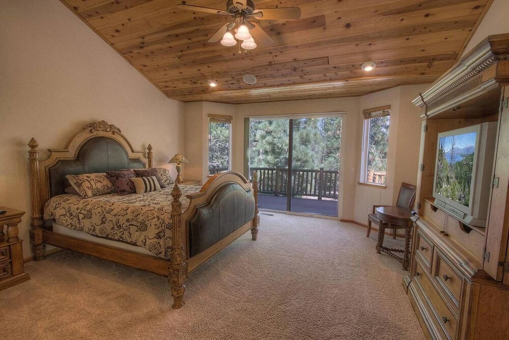 Truckee River Lodge