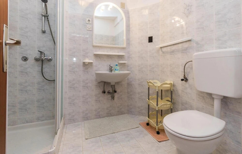 Awesome Home in Savudrija With Wifi and 2 Bedrooms