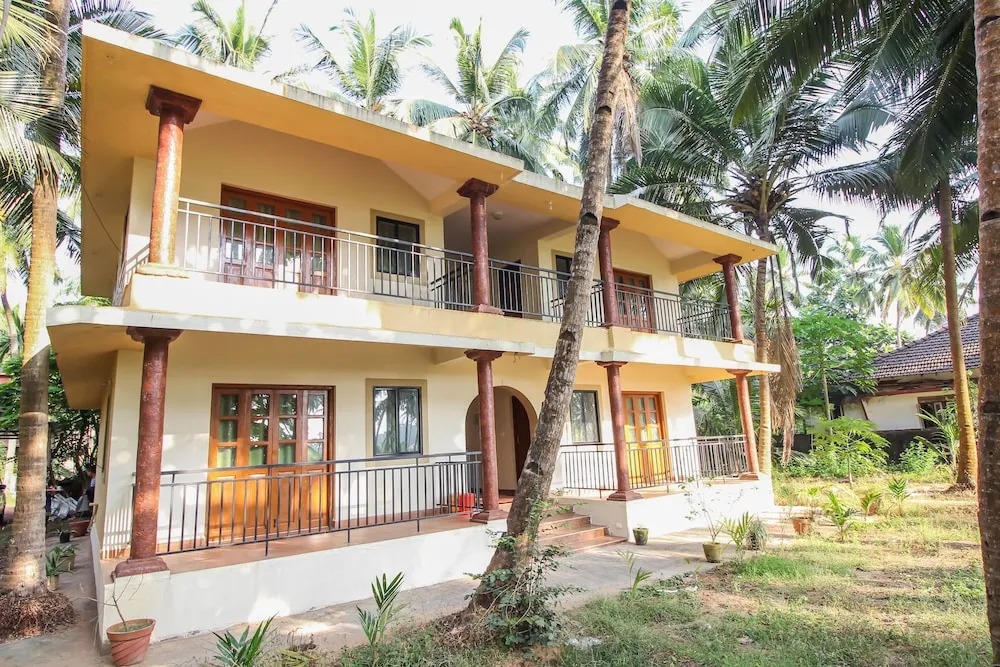 OYO Home 1134 Studio Riverside 1BHK Siolim