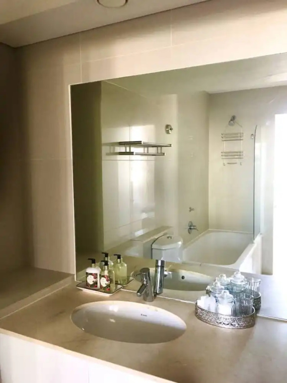 Modern One Bedroom Apartment With City Views