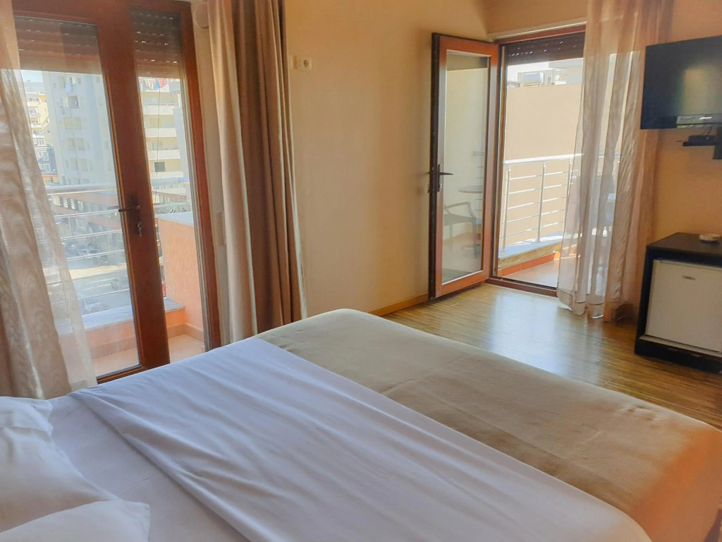 Hotel Nais Beach