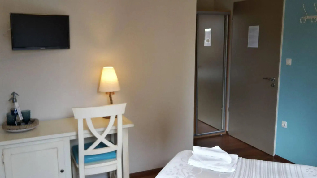 Hullám Villa B&B