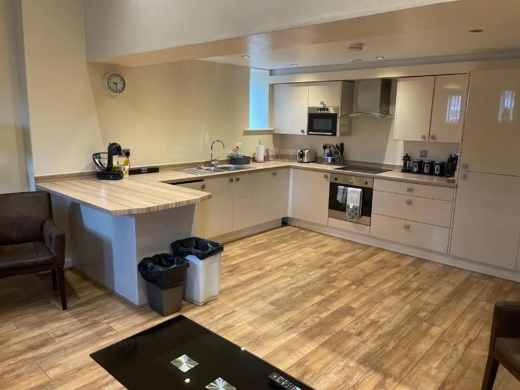Party Pads Liverpool Sleeps 4 to 26