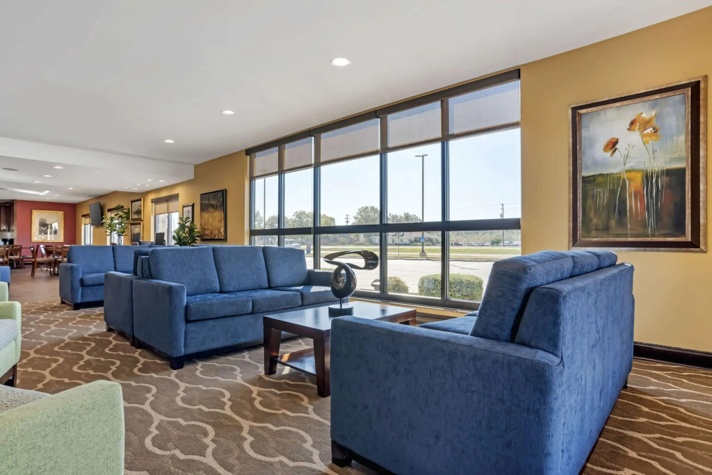 Comfort Suites