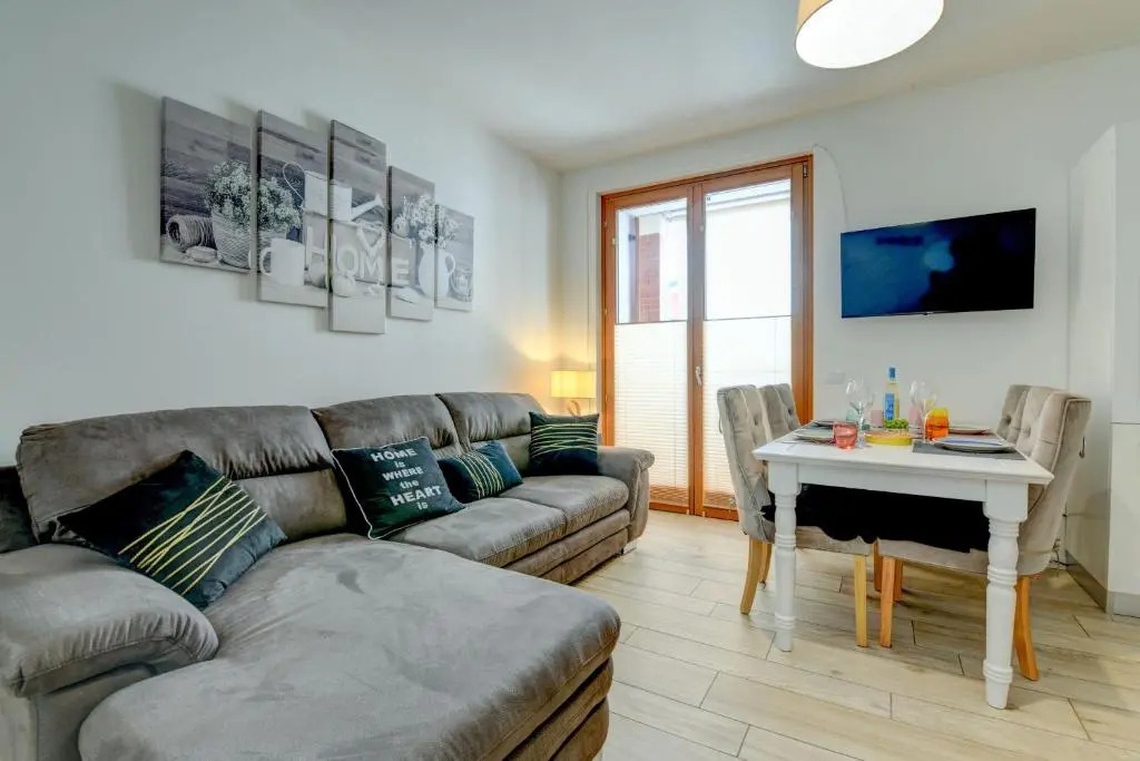Rosa del Lago Apartment