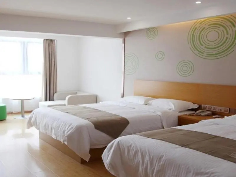 GreenTree Inn Express (Jinan High Speed ​​East Railway Station)