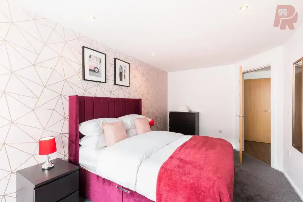 Central Massplaza 2 Bedroom Apartment - Parking & Balcony - Air Conditioned