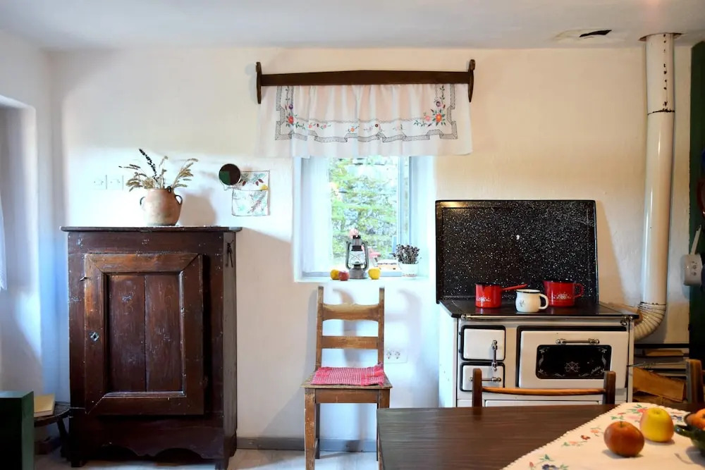 Stunning Home In Debelo Brdo I With Wifi