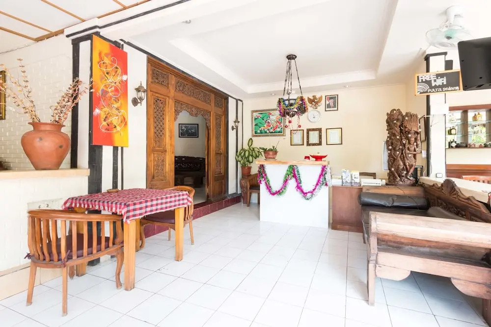 RedDoorz near Duyung Beach Sanur