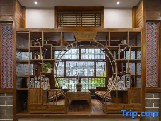 Zhangjiajie Wulingyuan Huaxiang Hotel