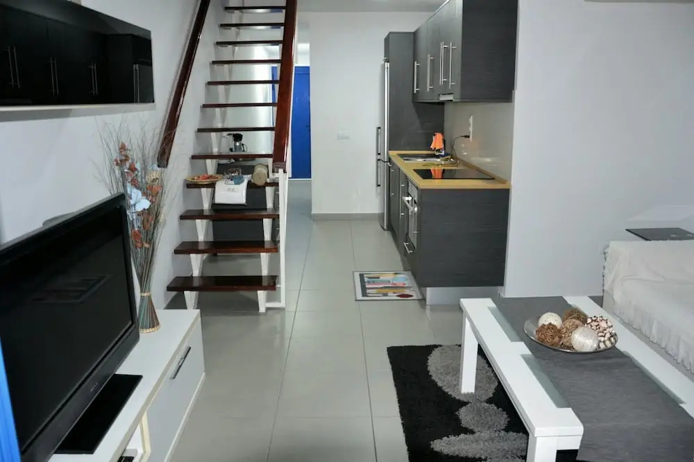 Mari House