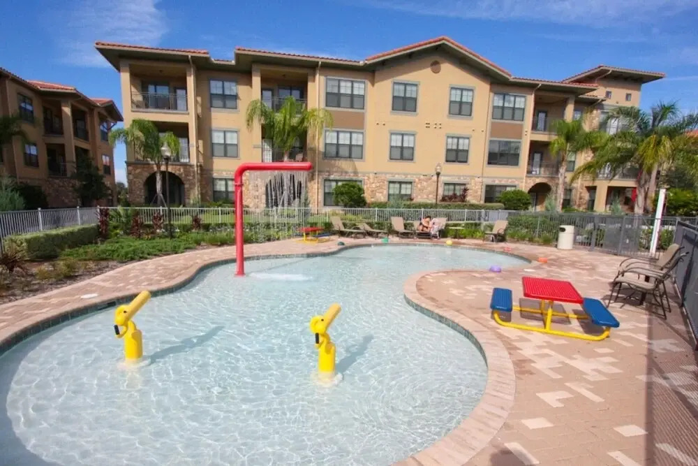 907 Bella Piazza