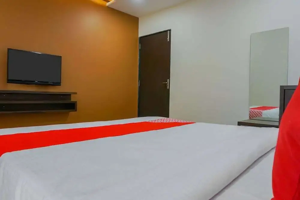 Bhushan Residency by OYO Rooms