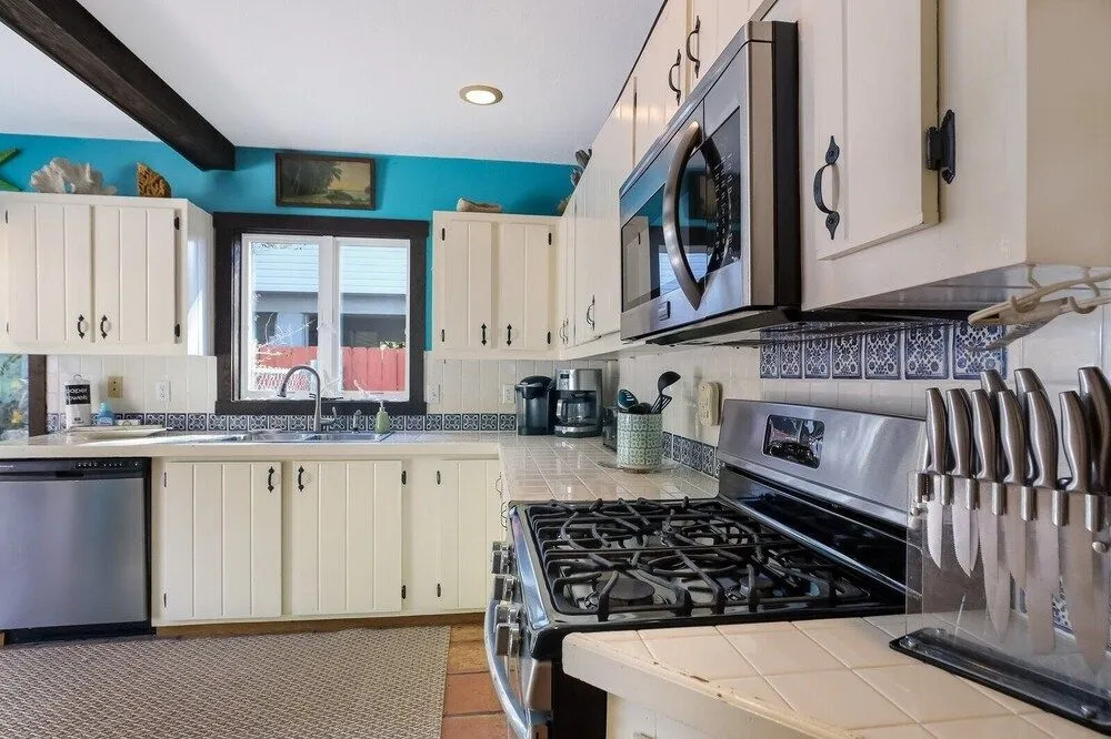 Maritime Memories 3 Bedroom Home by RedAwning