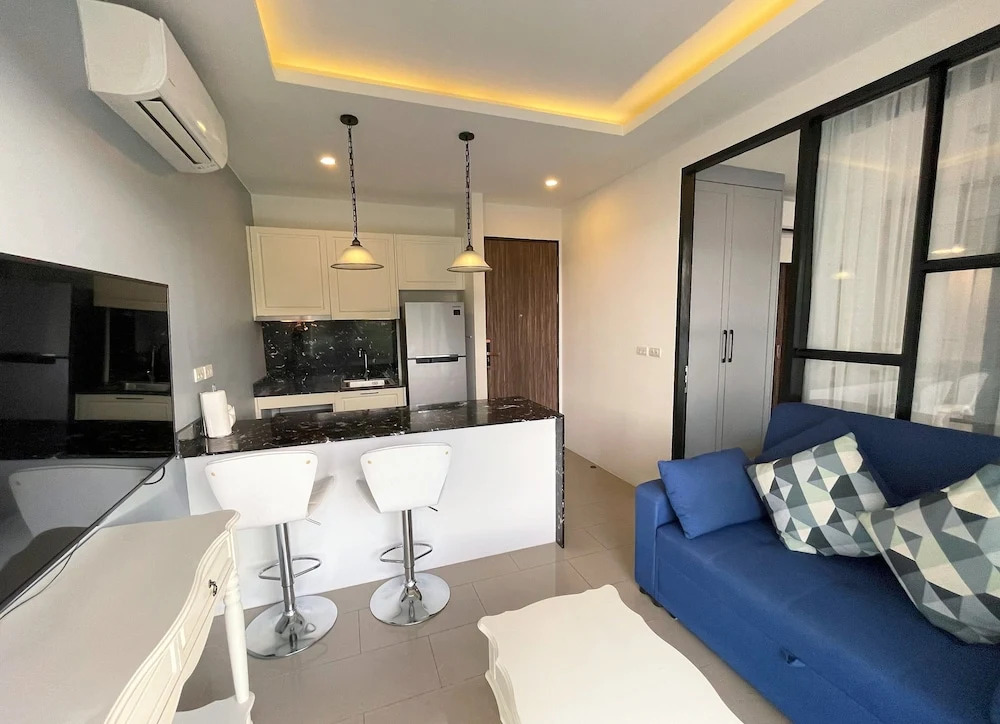 Apartment at Palmyrah Surin by Lofty