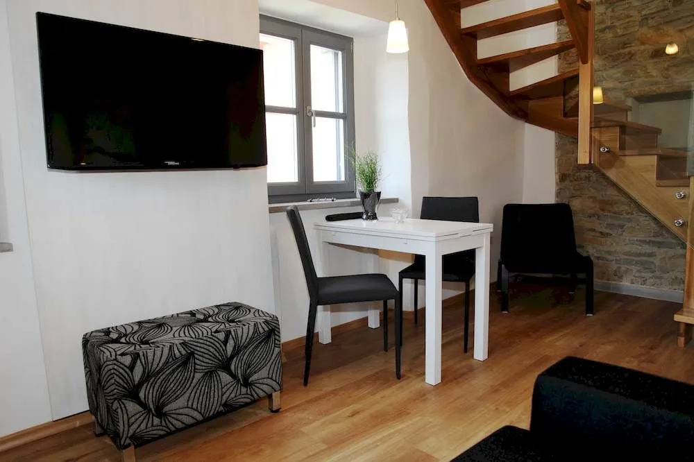 Garni Hotel Dvor