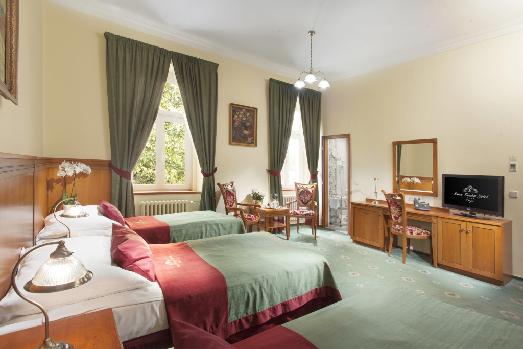 Green Garden Hotel