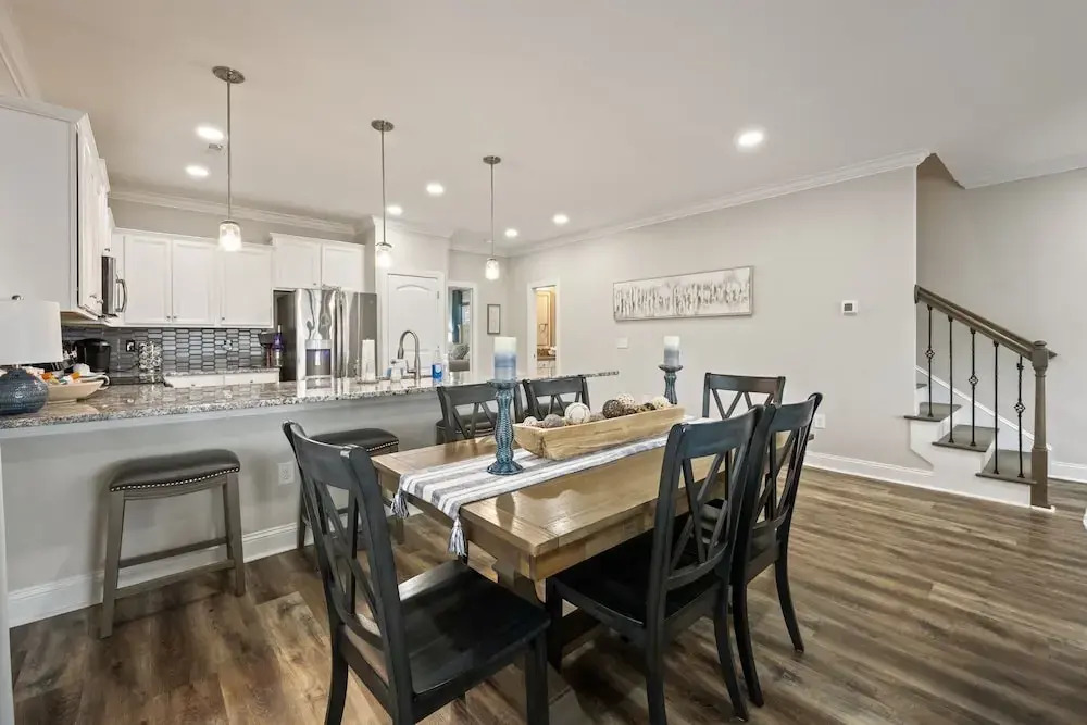 Second-row Home Just Across The Street From The Beach Access, Community Pool 5 Bedroom Home by Peace Vacations