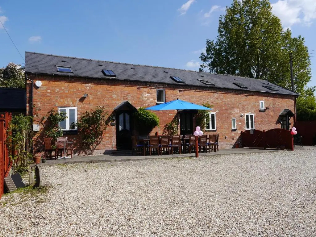 The Shakespeare Lodge - Sleeps up to 12 - 2 HOT TUBS