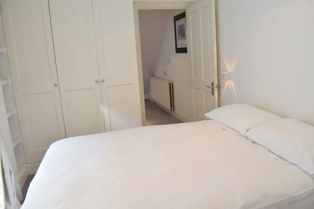 Chelsea 2 Bedroom Apartment With Patio